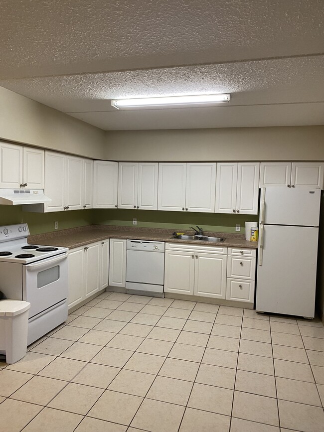 Photo - 271-271 Lester St Unit 1