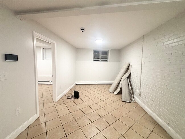 Photo - 166 Salem St Unit B2