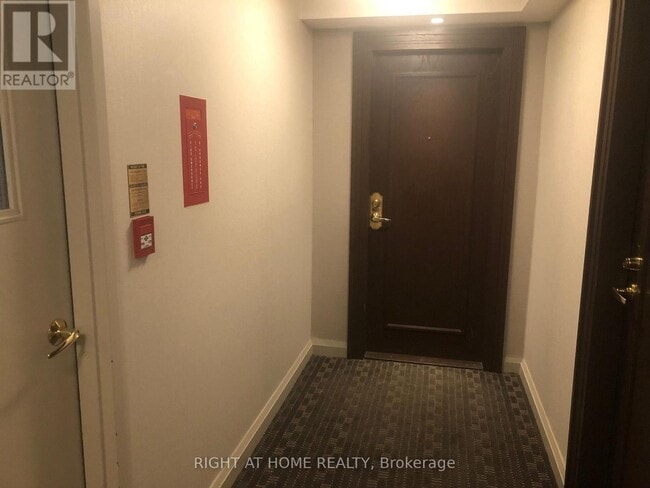 Photo - 18 Parkview Ave Unit 603