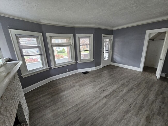 Photo - 15906 Corsica Ave