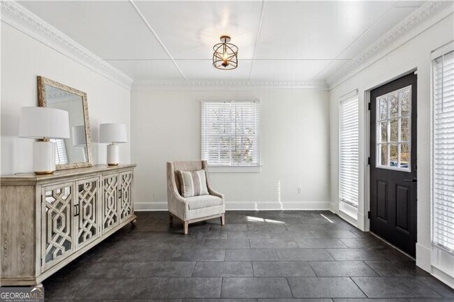 Photo - 2192 Spink St NW