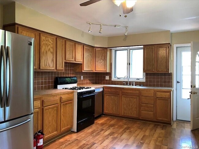 Photo - 52 Horton Ave