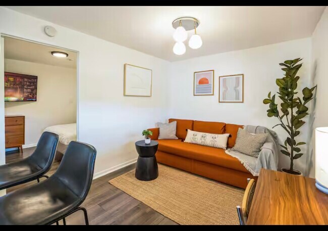 Photo - 6716 N Figueroa St