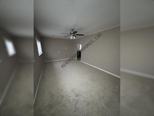 Photo - 1501 School Dr