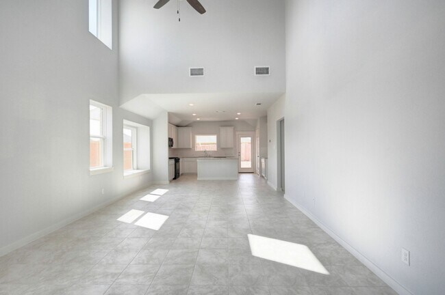 Photo - 21251 Shr Blf Dr