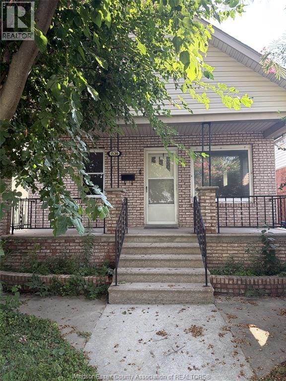 Photo - 1536 Marentette Ave