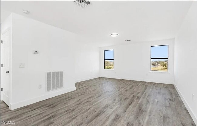 Photo - 306 Shadow Lakes Dr