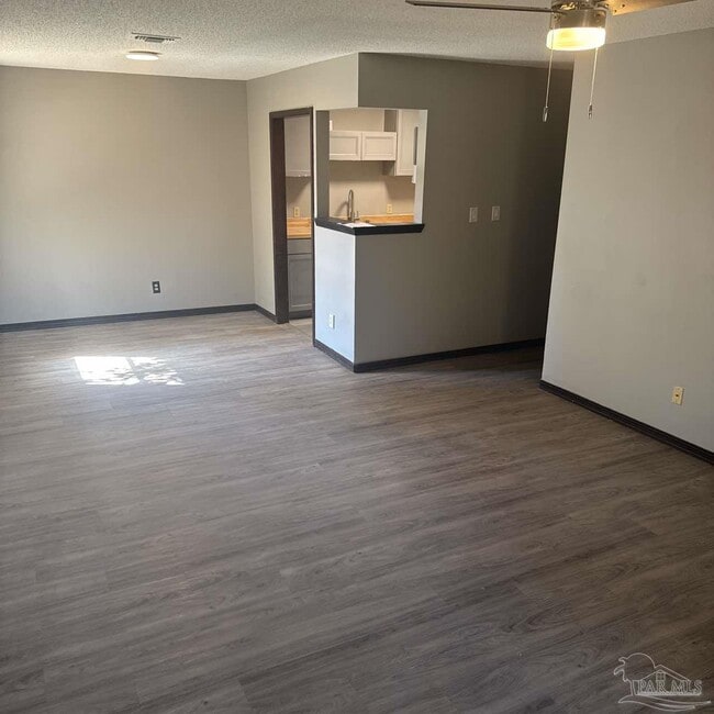 Photo - 455 Stara Cir