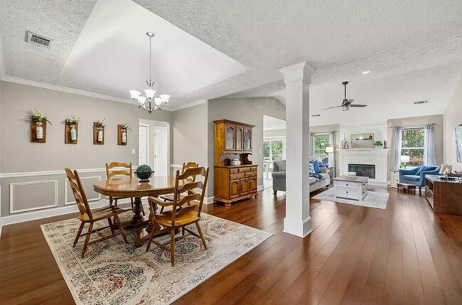 Photo - 1324 Pinebreeze Way