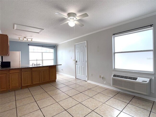 Photo - 133 Mango Dr Unidad A