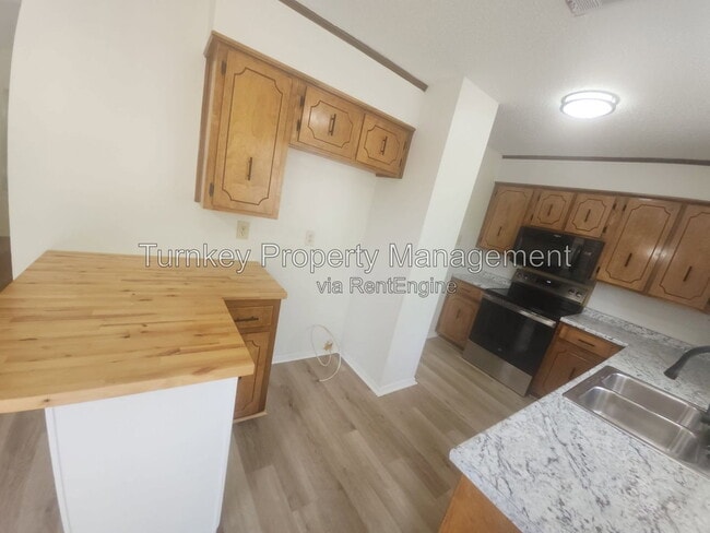 1805 Joyce Ct