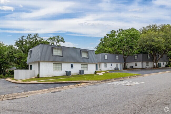 15-Building Apartment Complex - The Presidio