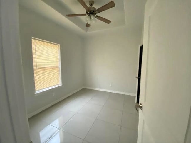 Photo - 1914 Bahamas Dr Unit 2