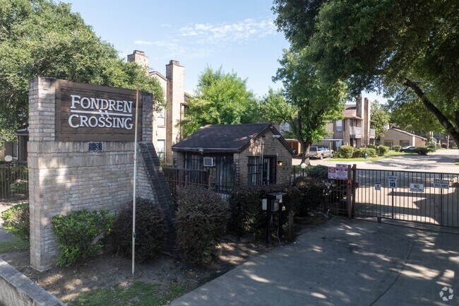 Entrance - Fondren Crossing
