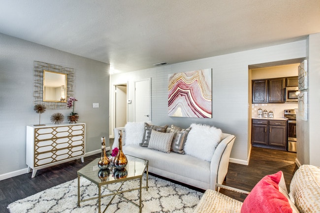 Maxwell Apartments