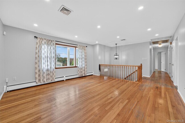 Photo - 20 Peter Bush Dr