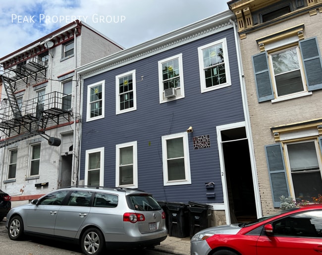 Building Photo - 12 W Hollister St Unit 2