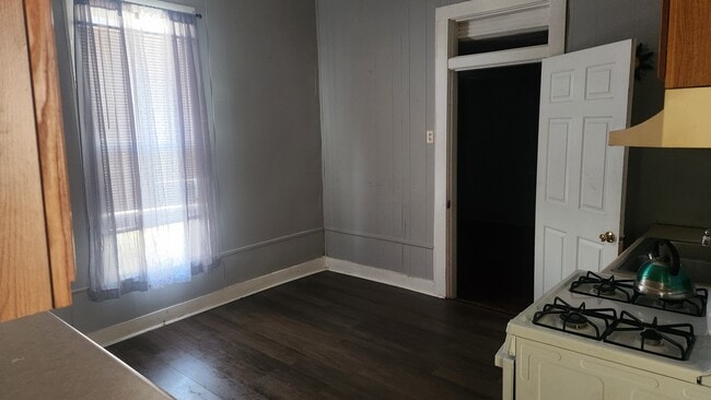 Photo - 105 Cedar St