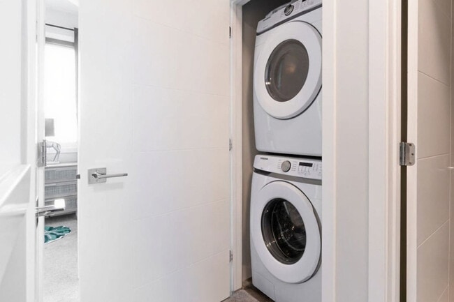 Photo - 15803-15897 97 Ave NW Unit ID1308603P