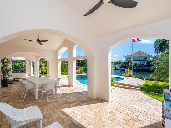 Photo - 2118 NE 15th St