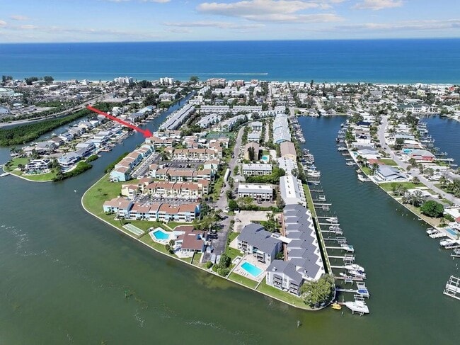 Photo - 1 Windrush Blvd Unit Beautiful Waterfront