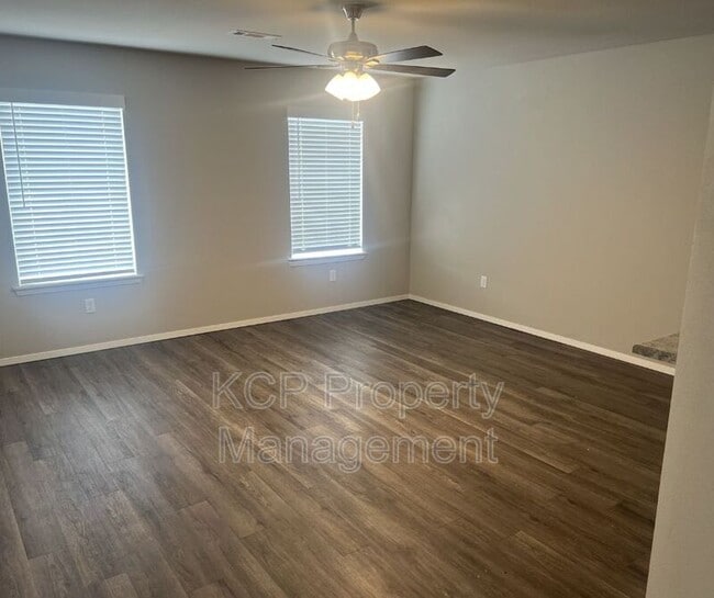 Photo - 10632 Pine Wy