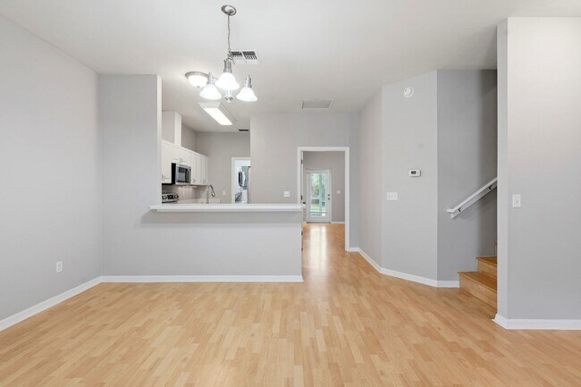 162 SW 145th Dr