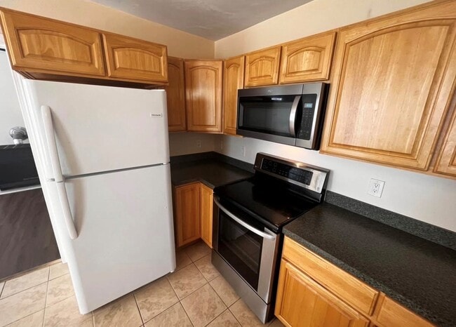 Kitchen - 120 Summit St Unit 120 Summit