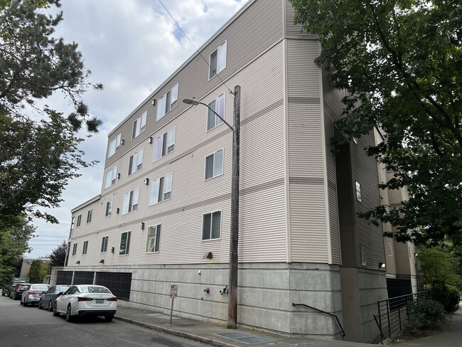 Photo - 559 McGraw St Unit 203