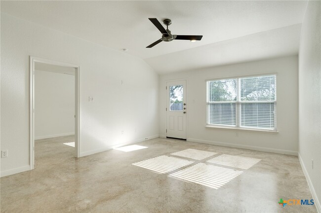 Photo - 910 Wax Myrtle Ct