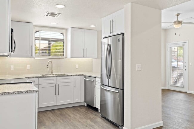 Photo - Cortland at Raven