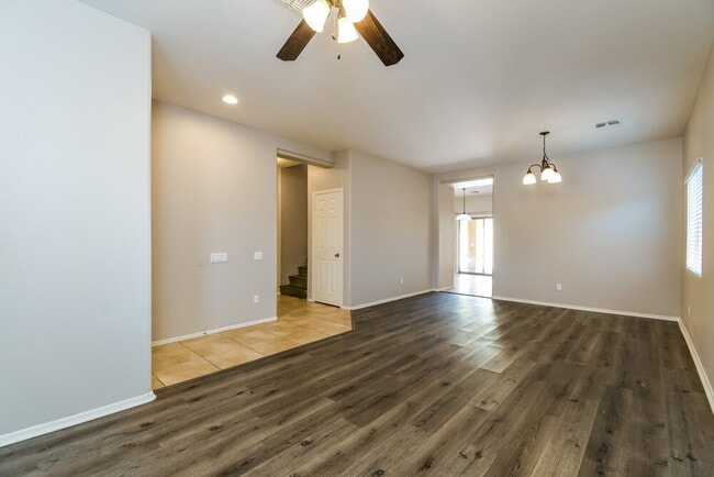 Photo - 5206 W Glass Ln