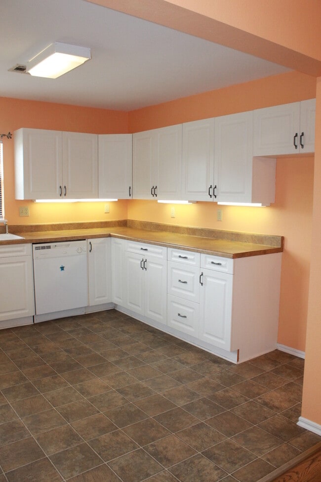 Photo - 1+ Acre - Choctaw-Nicoma Park Cutie!