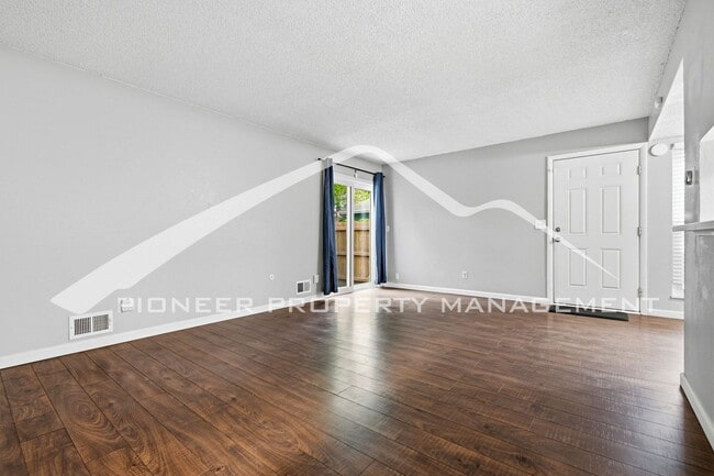 Photo - Charming Townhouse with Central AC and Washer/Dryer