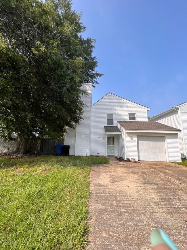 Building Photo - 3 bed 2 bath in Virginia Beach