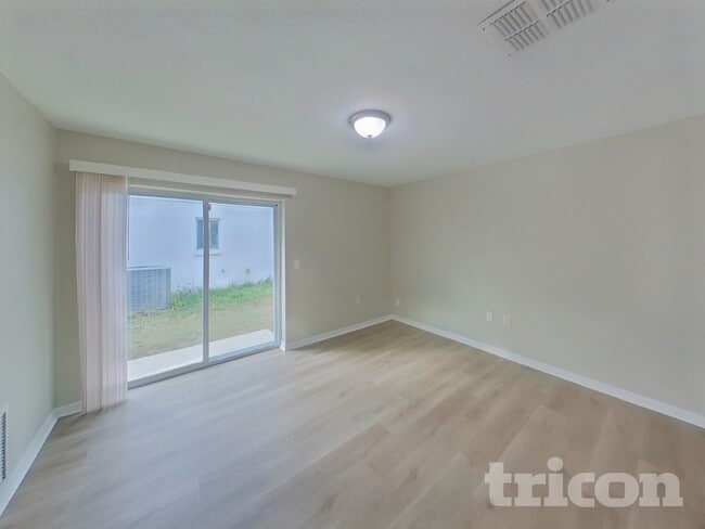 Photo - 10330 Summerview Cir