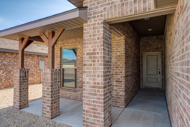 Photo - Wonderful 4/2/2 in Bell Farms!