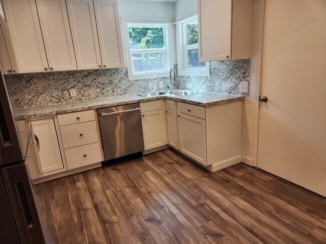 Photo - Levens St Duplex