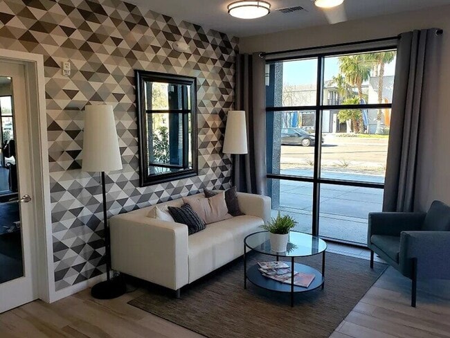 Club 715 Apartments