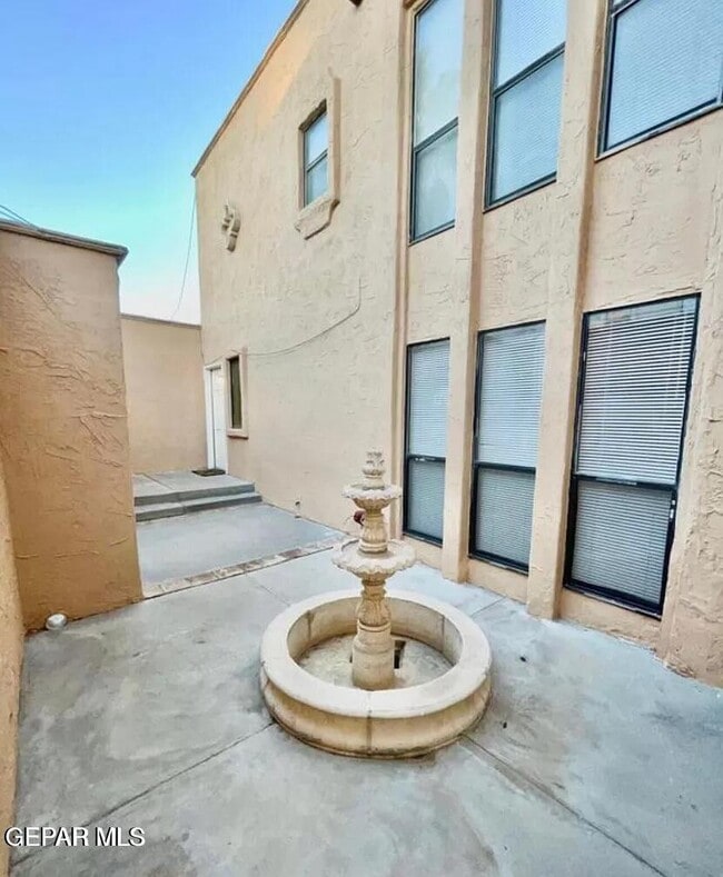 Photo - 10604 Springwood Dr