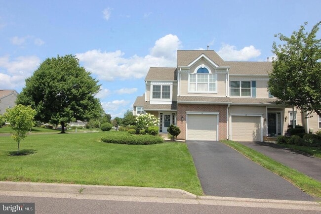 36 Honey Locust Ln