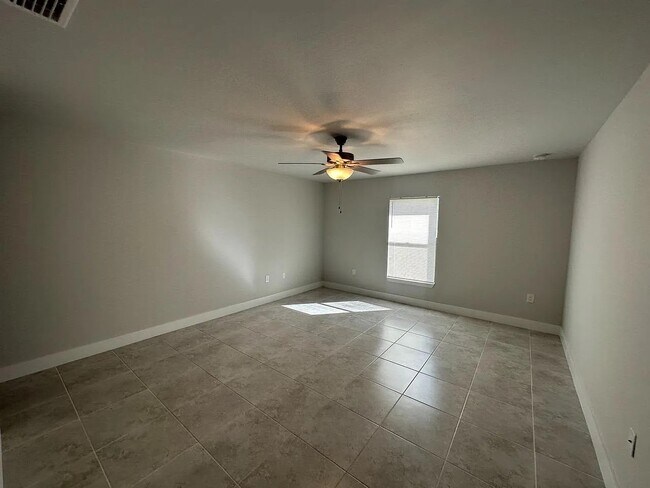 Photo - 2710 28th St SW