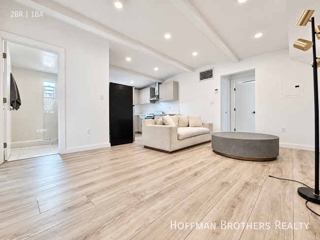 1568 Yosemite Dr Unidad 1