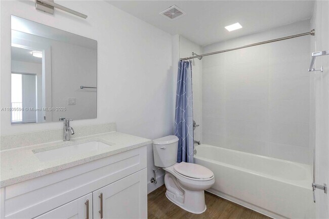 Photo - 1620 NW 18th St Unidad 307