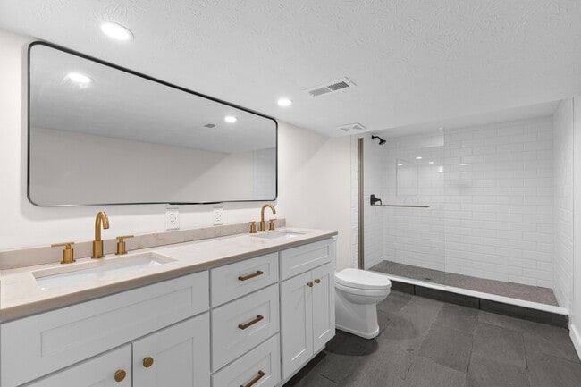 Photo - 564 W 2nd Ave Unit D