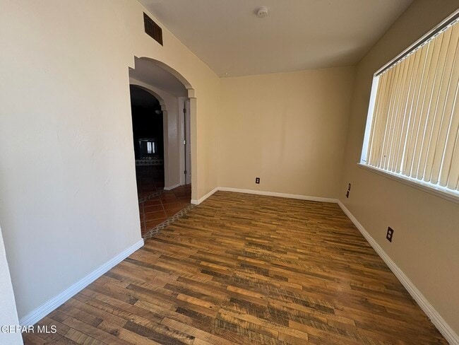 Photo - 10309 Shoshone St