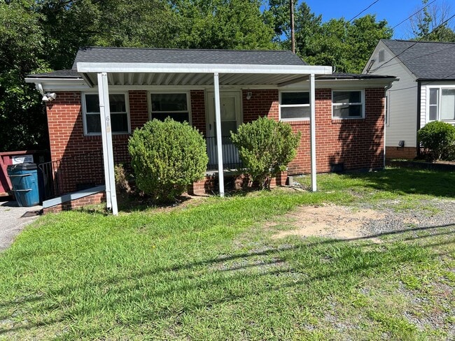Photo - 3 Bedroom 1 Bath for rent