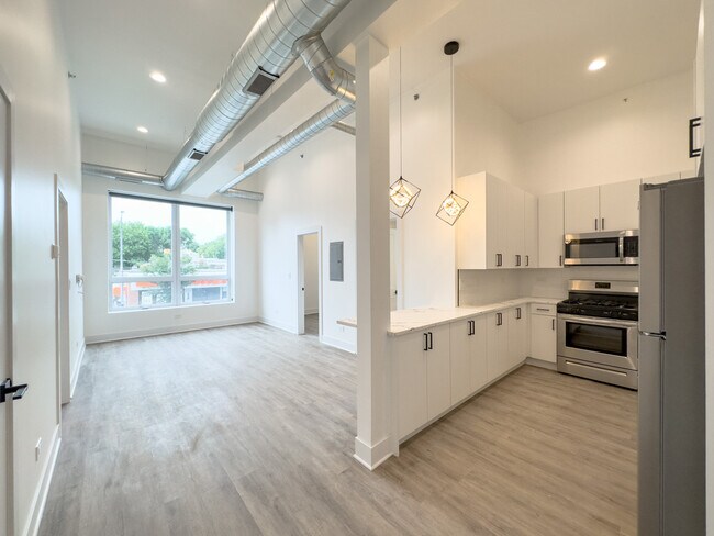 Photo - 4731 N Western Ave Unit 502