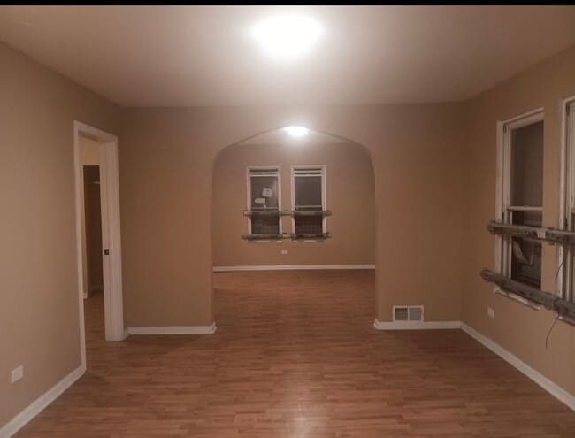 Photo - 5005 W Chicago Ave