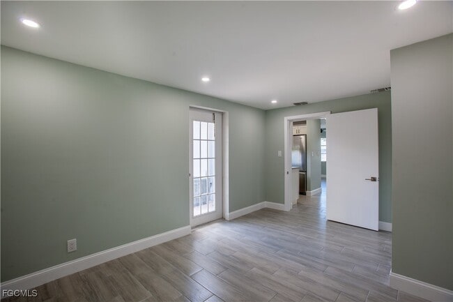 Photo - 348 Crestwood Ave